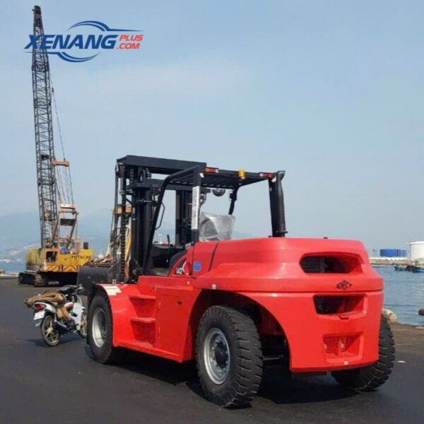 Xe nâng dầu 14 tấn