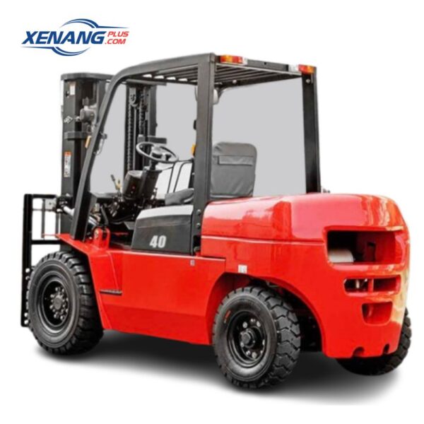 Xe nâng dầu 4 tấn